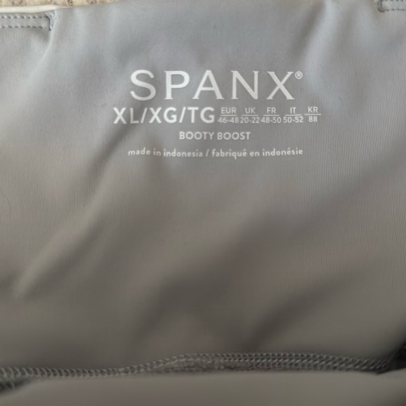 NEW Spanx XL Booty Boost 7/8 Ultimate Opacity Athletic Leggings Vivid White - Picture 3 of 6